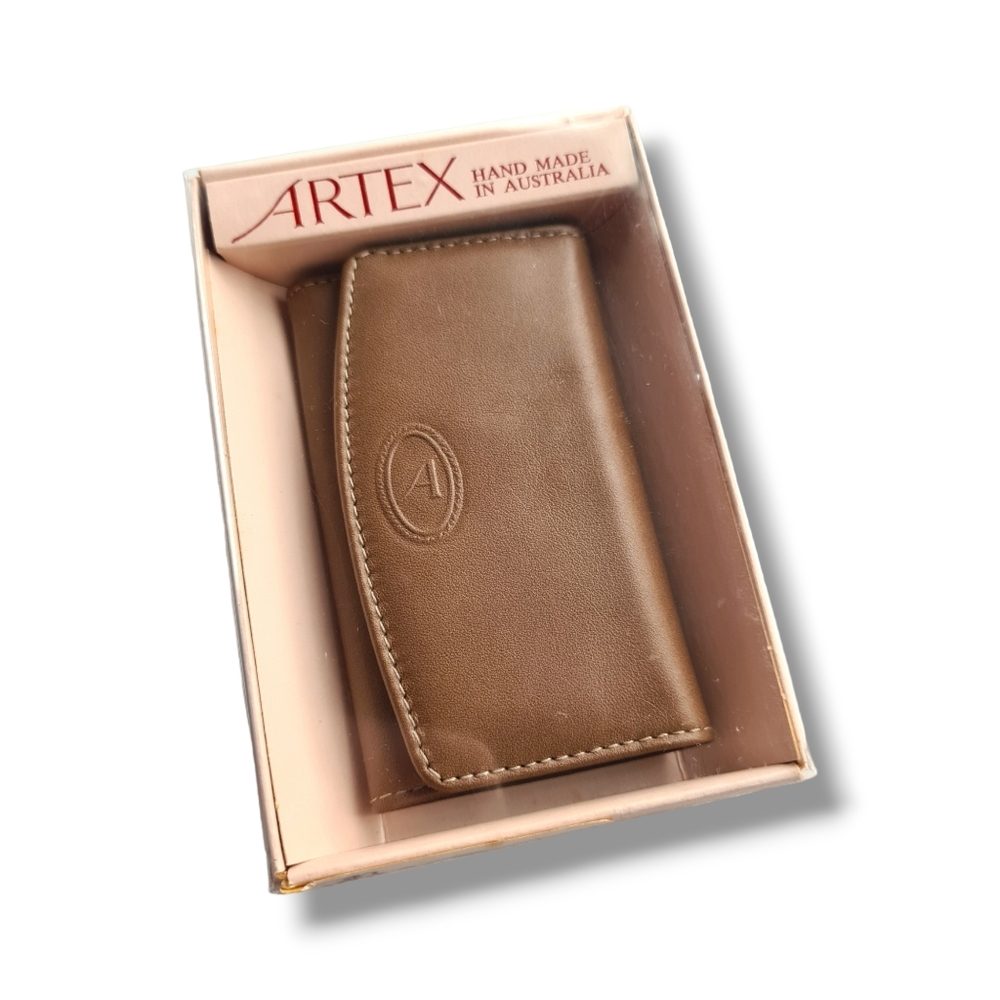 Vintage Artex Tan Leather Key Holder - Picture 2 of 11